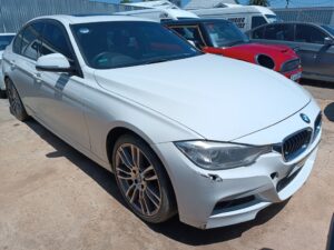 BMW 328i M SPORT A/T  (F30)