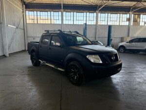 NISSAN NAVARA 3.0 dCi  LE A/T 4X4 P/U D/C