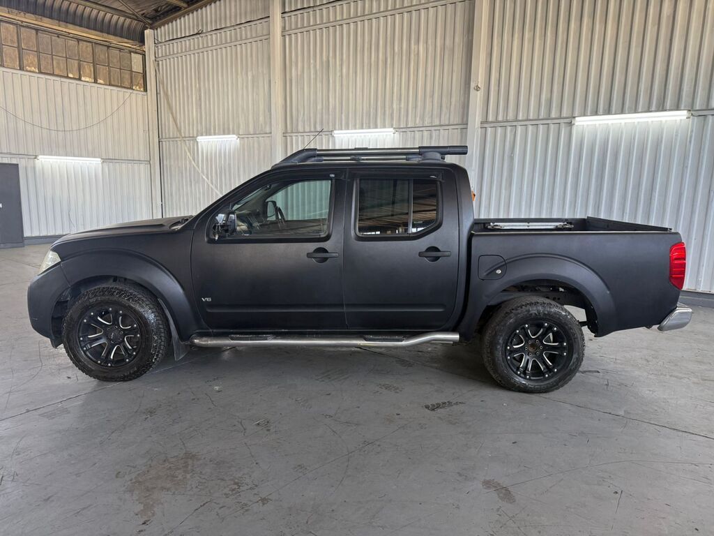 
								NISSAN NAVARA 3.0 dCi  LE A/T 4X4 P/U D/C full									