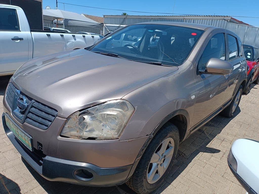 
								NISSAN QASHQAI 1.6 ACENTA full									