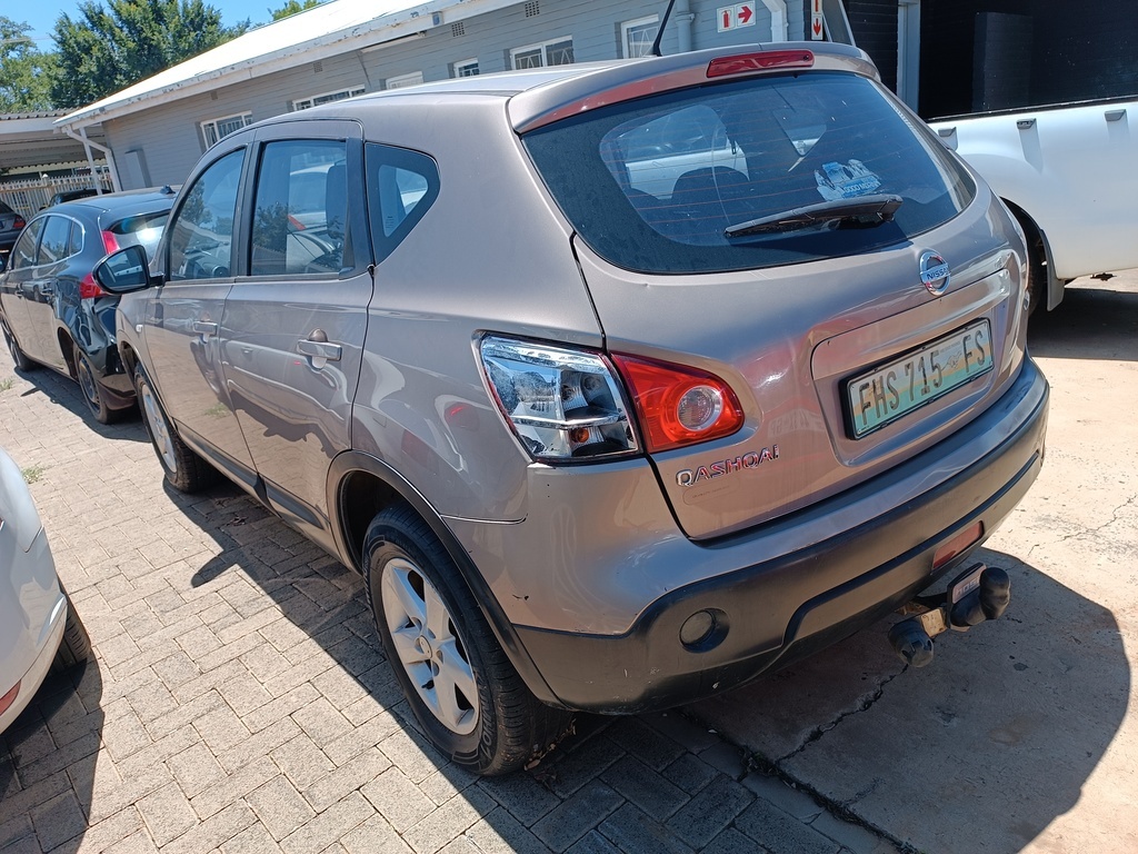 
								NISSAN QASHQAI 1.6 ACENTA full									
