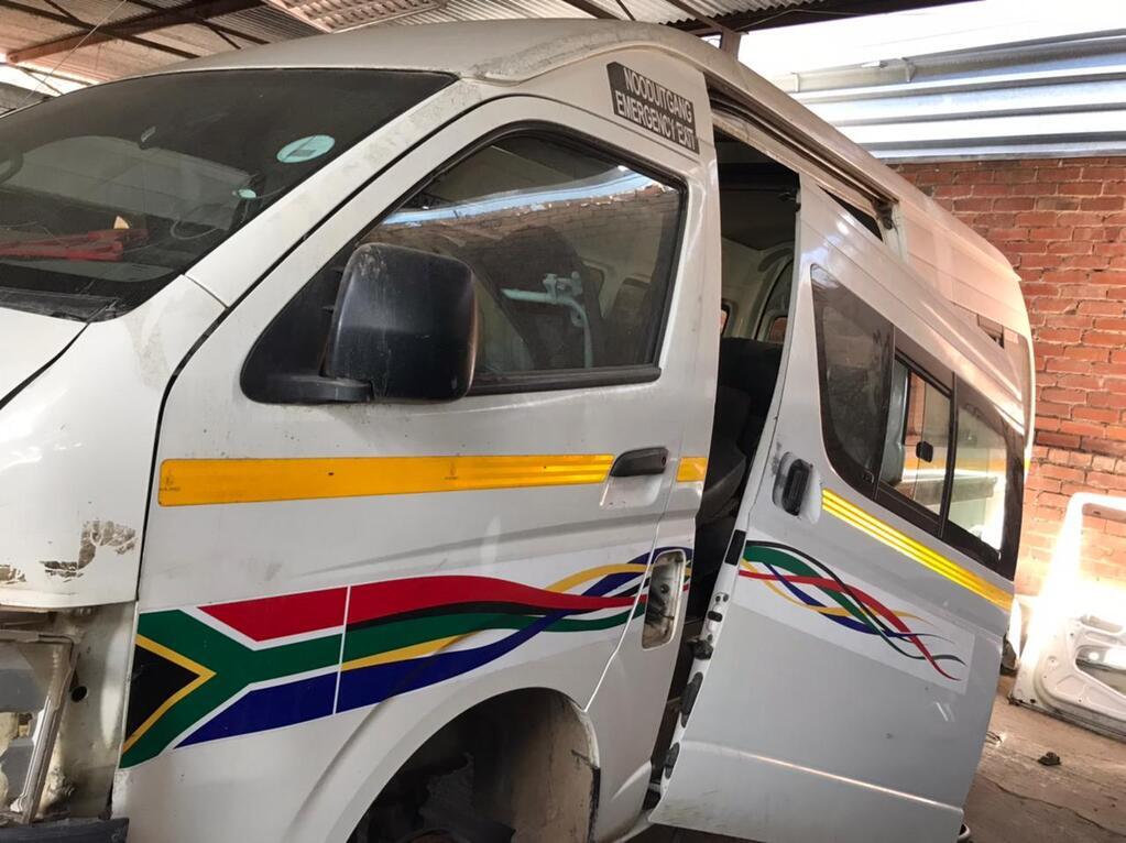 
								TOYOTA QUANTUM/HIACE 2.7 SESFIKILE 16s full									