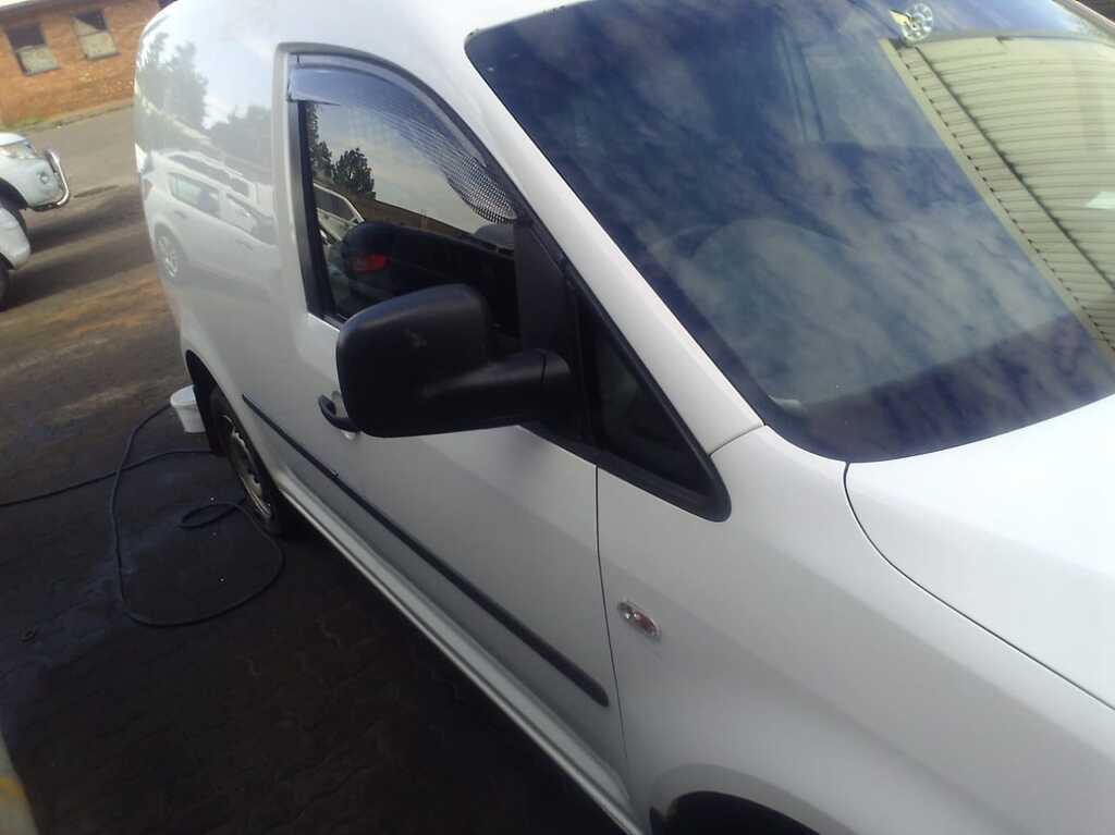 
								VOLKSWAGEN CADDY 2.0TDi (81KW) F/C P/V full									