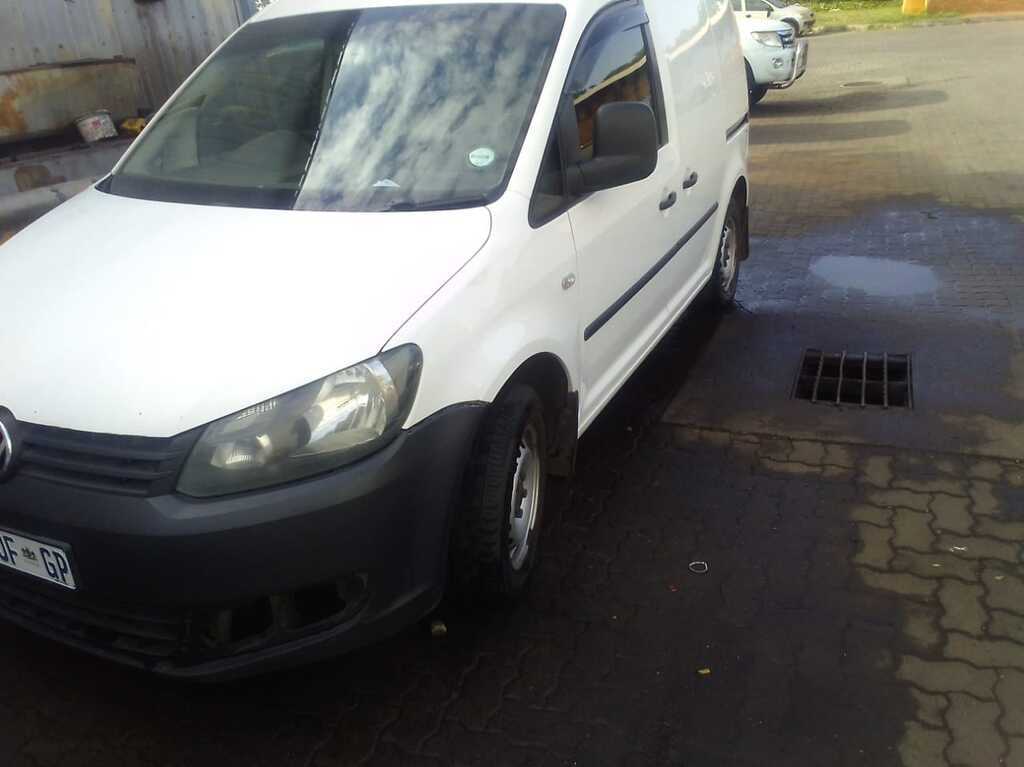 
								VOLKSWAGEN CADDY 2.0TDi (81KW) F/C P/V full									