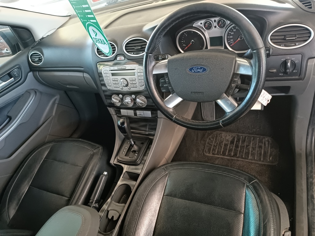 
								FORD FOCUS 2.0 TDCi Si 5Dr full									