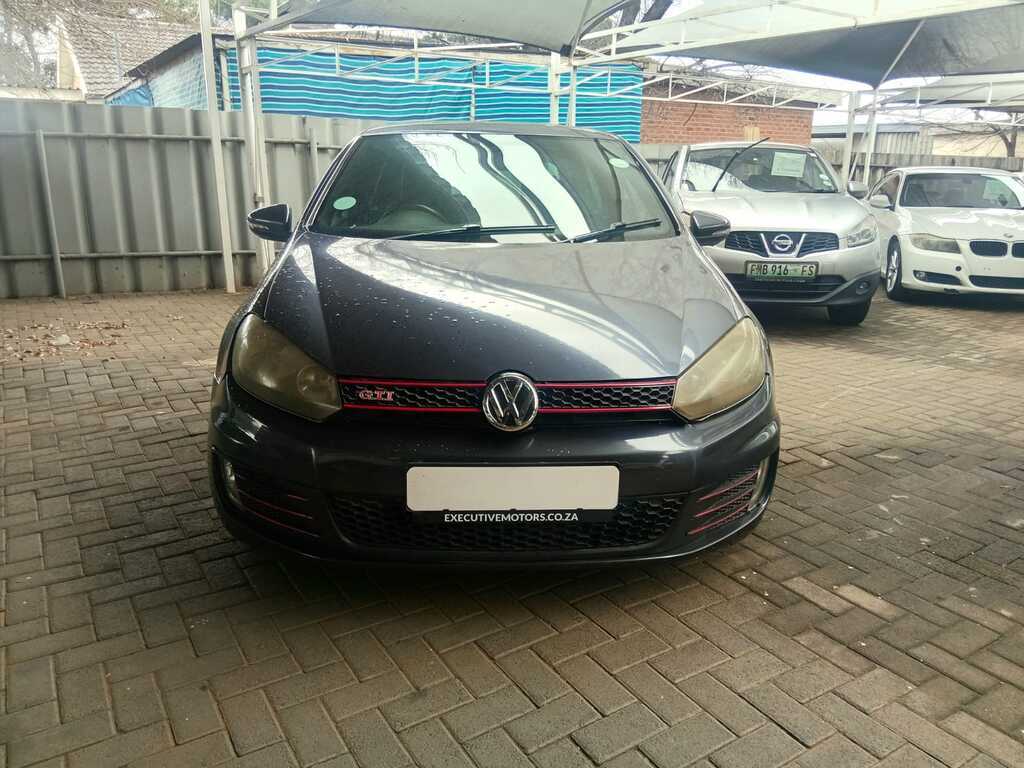 
								VOLKSWAGEN GOLF VI GTI 2.0 TSI full									