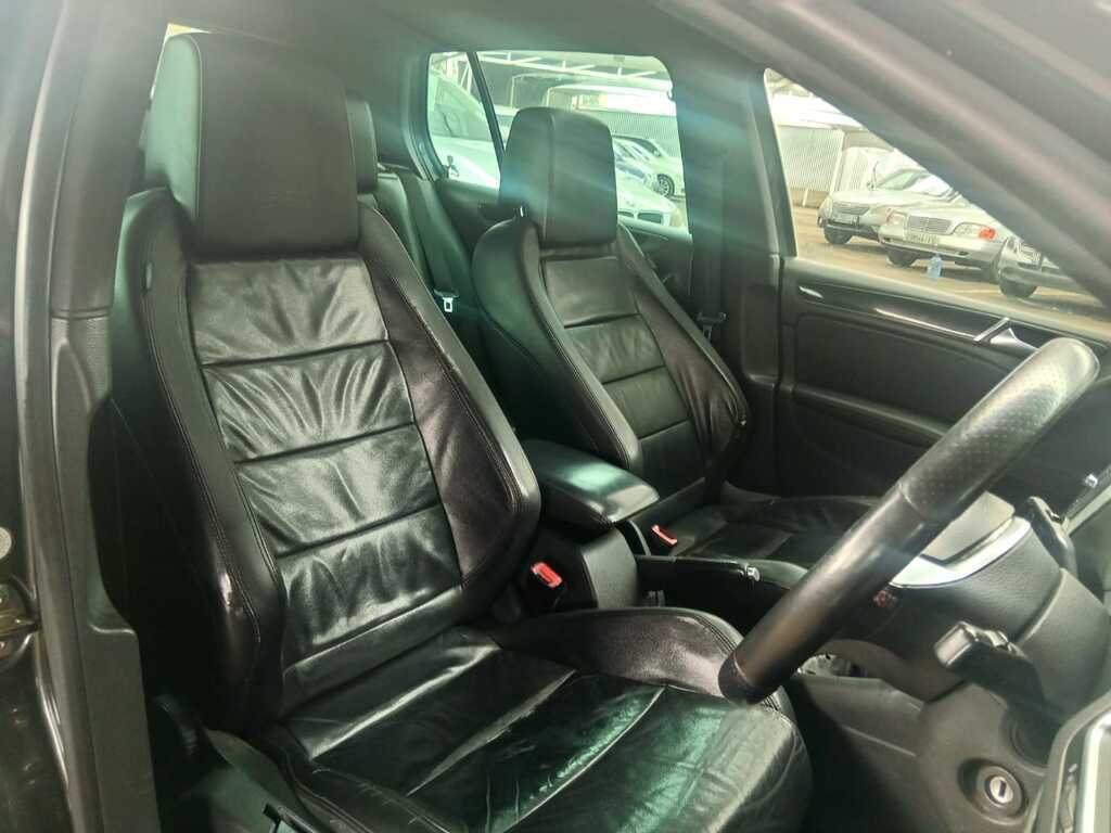 
								VOLKSWAGEN GOLF VI GTI 2.0 TSI full									