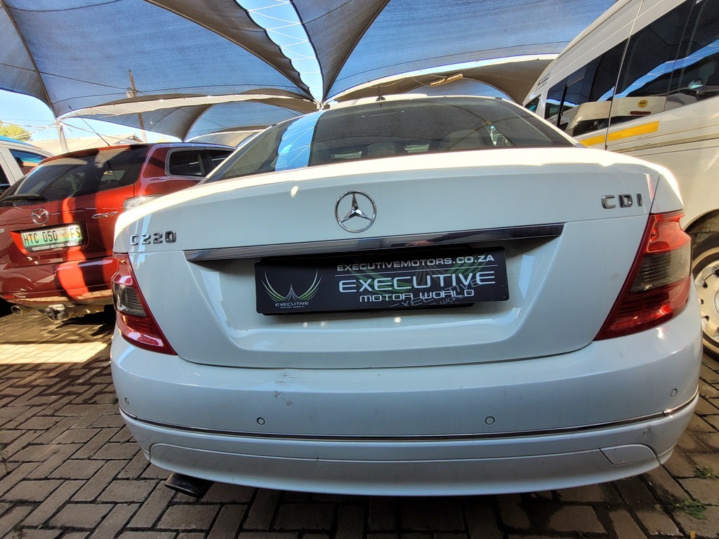 
								MERCEDES-BENZ C220 CDi AVANTGARDE A/T full									