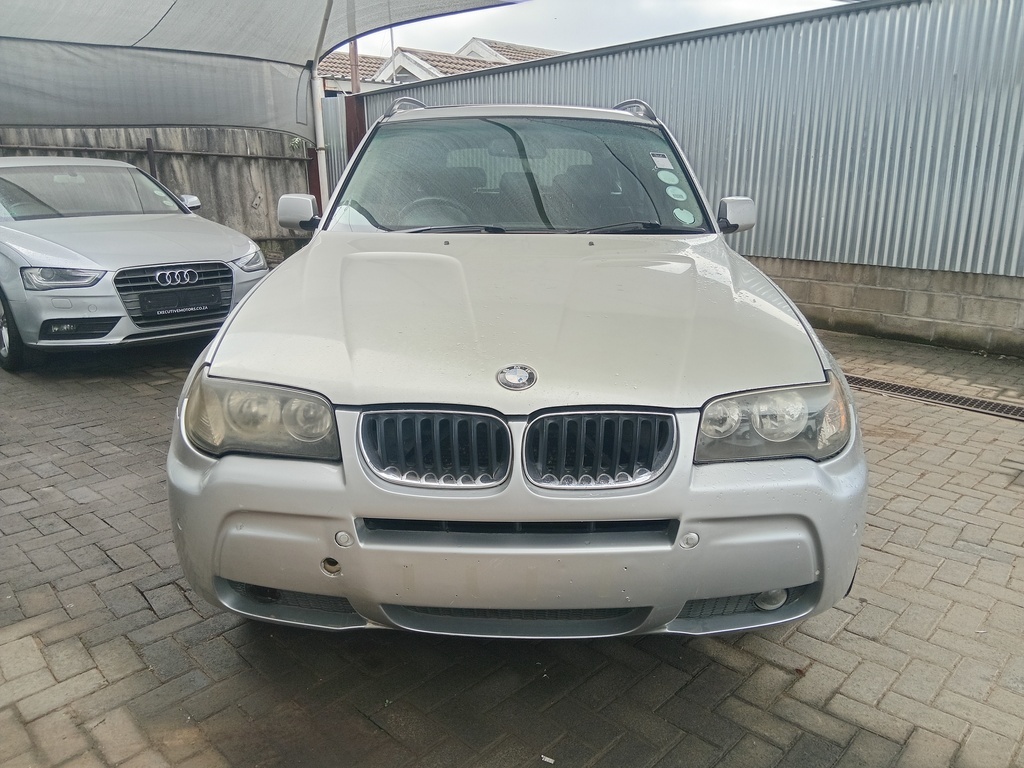 
								BMW X3 3.0i A/T full									