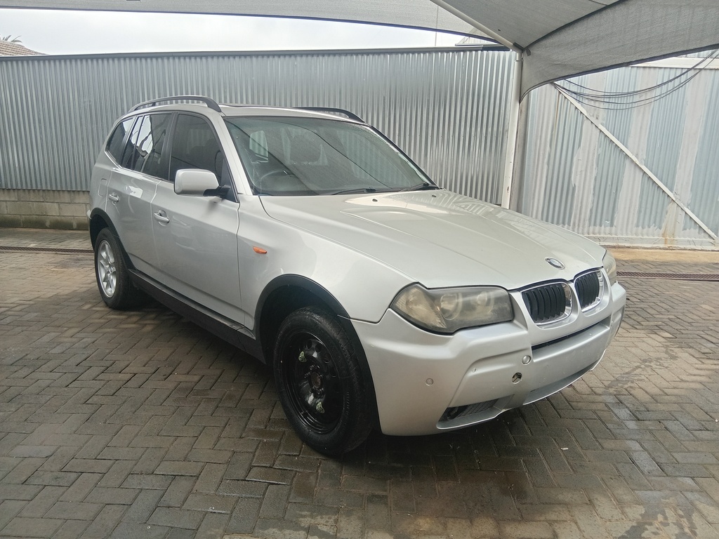 
								BMW X3 3.0i A/T full									