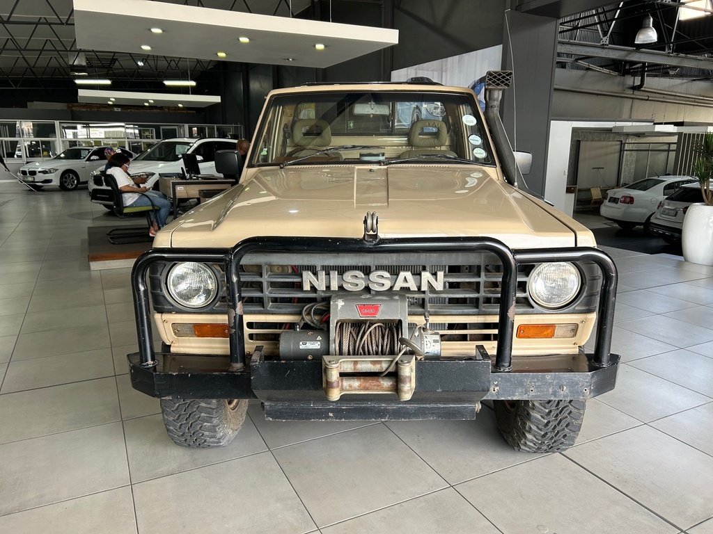 
								NISSAN SAFARI 4X4 P/U S/C full									