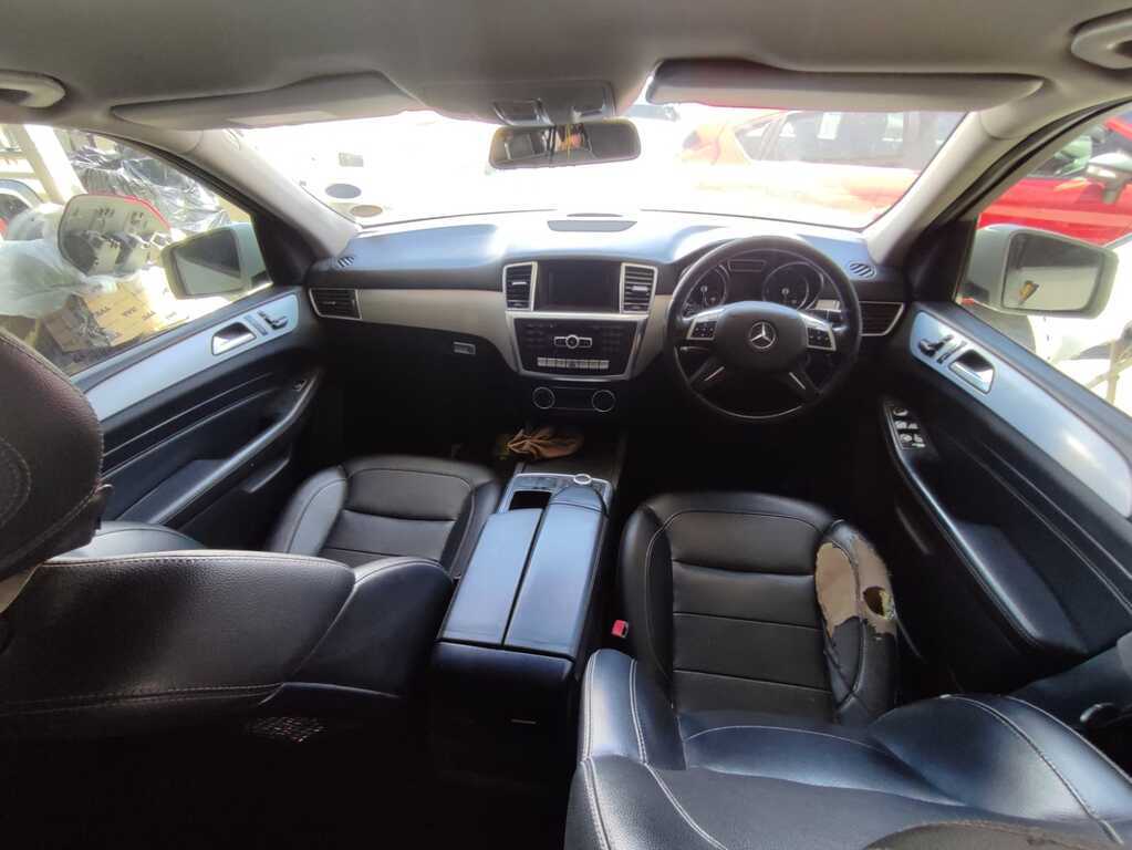
								MERCEDES-BENZ ML 250 BLUETEC full									