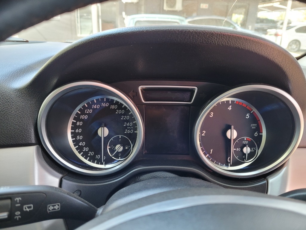 
								MERCEDES-BENZ ML 250 BLUETEC full									
