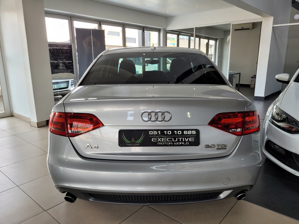 
								AUDI A4 3.0 TDI QUATTRO AMBIENT TIP (B8) full									