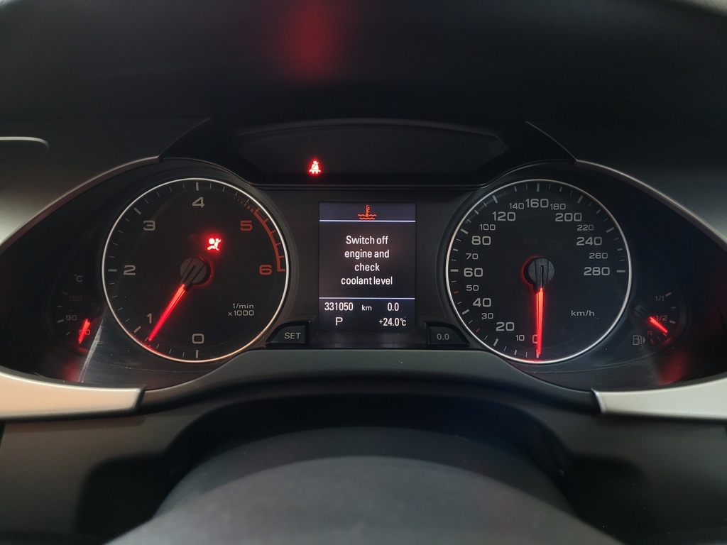 
								AUDI A4 3.0 TDI QUATTRO AMBIENT TIP (B8) full									