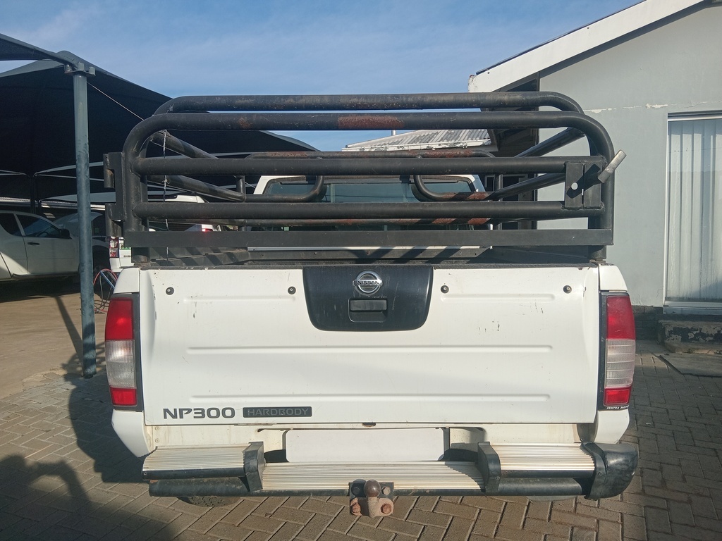 
								NISSAN HARDBODY NP300 2.4i HiRider 4×4 (K15/K36) P/U D/C full									