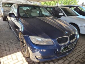 BMW 320i A/T (E90)