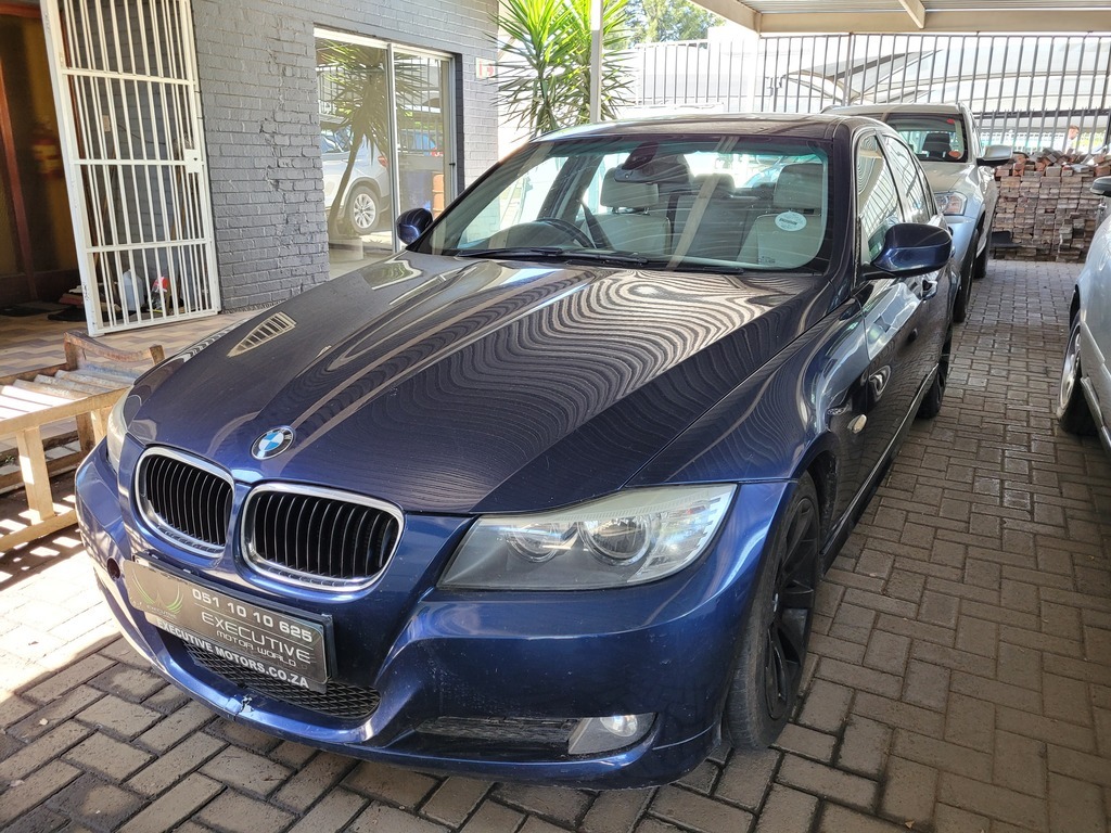 
								BMW 320i A/T (E90) full									