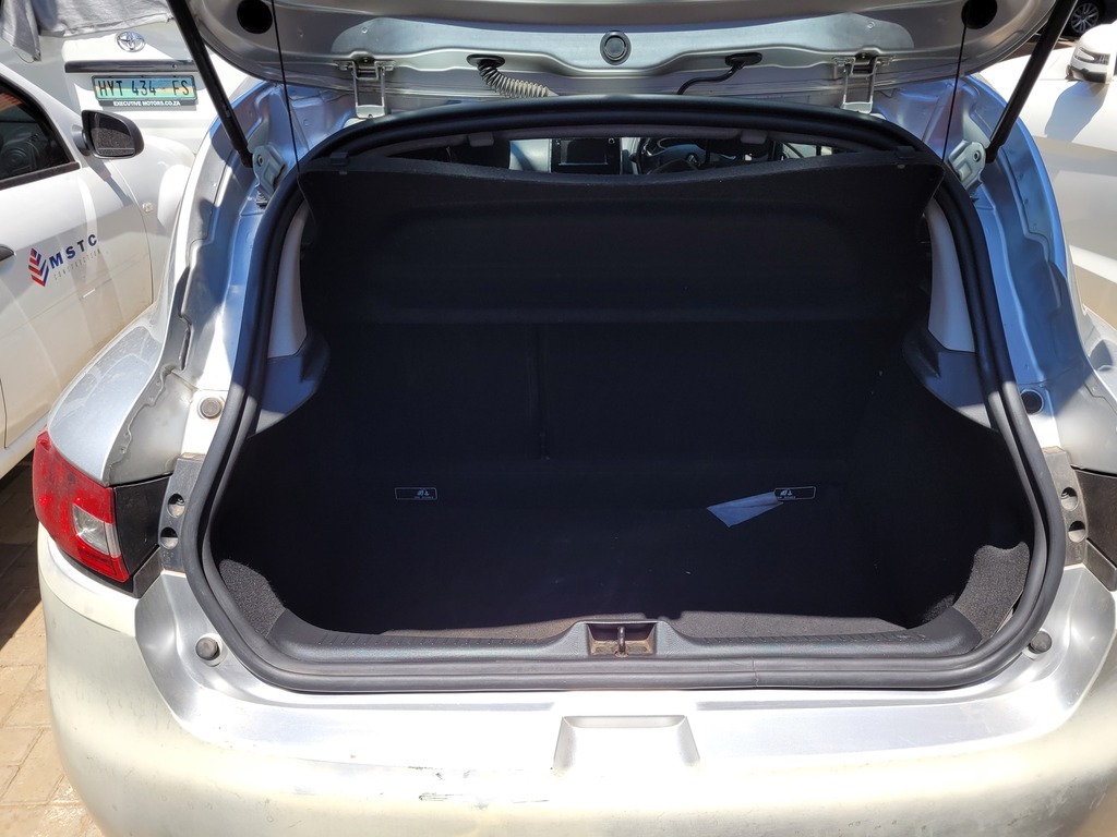 
								RENAULT CLIO IV 900 T DYNAMIQUE 5DR (66KW) full									