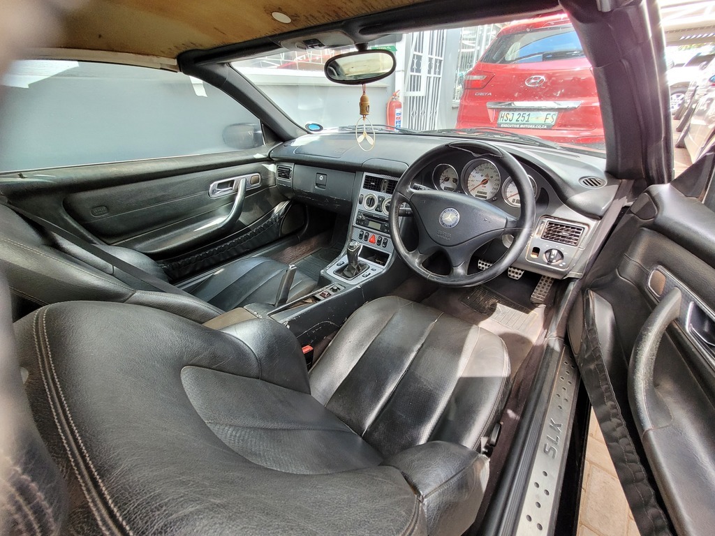
								MERCEDES-BENZ SLK 200 Kompressor full									