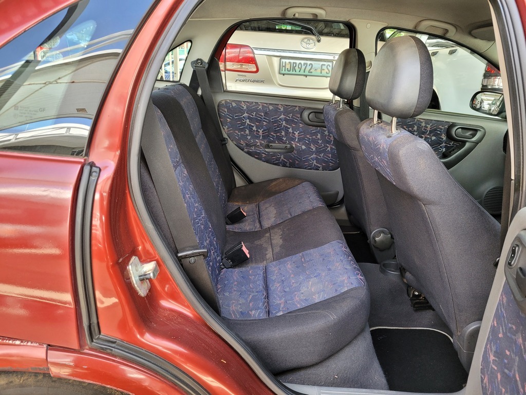 
								OPEL CORSA CLASSIC 1.7DTi ELEGANCE full									