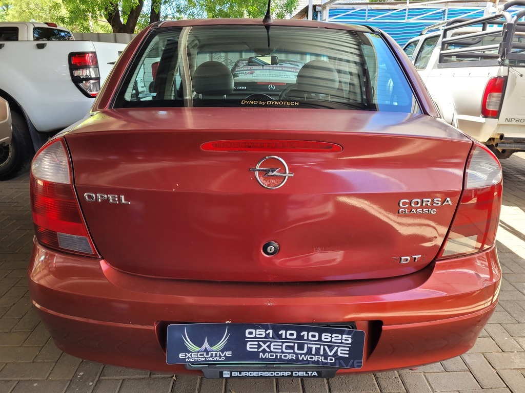 
								OPEL CORSA CLASSIC 1.7DTi ELEGANCE full									