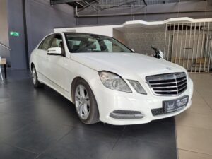 MERCEDES-BENZ E 200 CGI BE AVANTGARDE