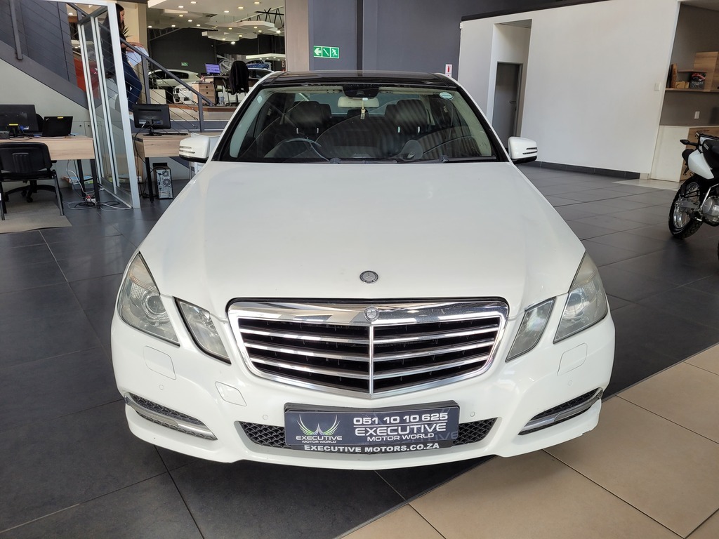 
								MERCEDES-BENZ E 200 CGI BE AVANTGARDE full									