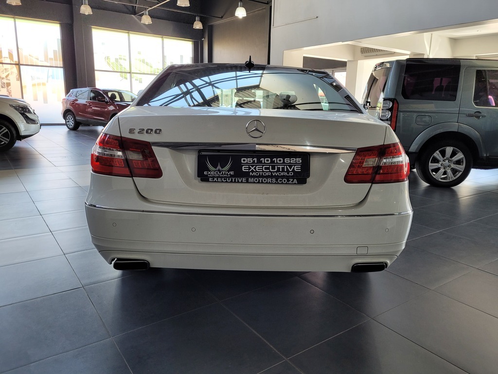 
								MERCEDES-BENZ E 200 CGI BE AVANTGARDE full									