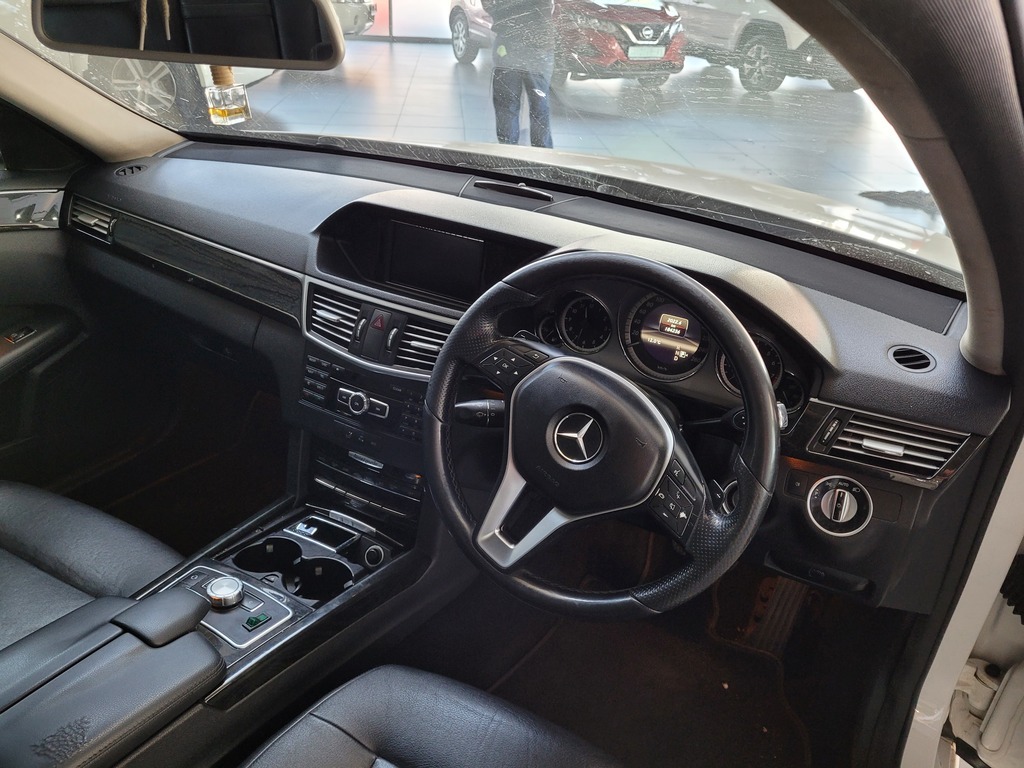 
								MERCEDES-BENZ E 200 CGI BE AVANTGARDE full									