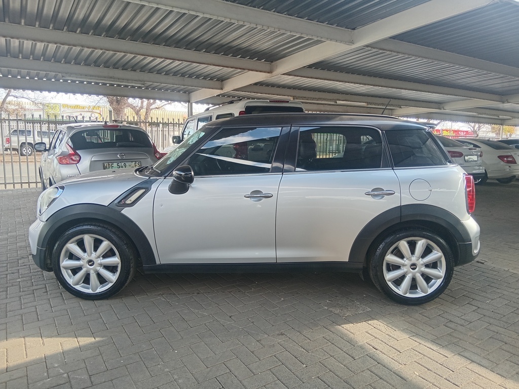 
								MINI COOPER S COUNTRYMAN full									