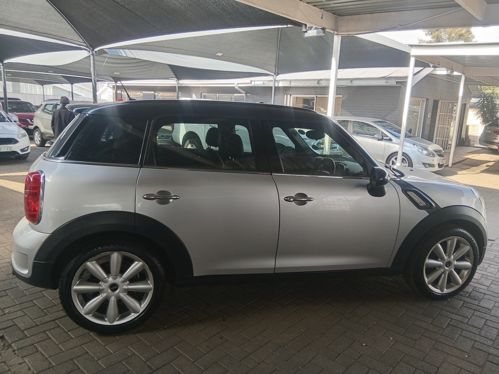 
								MINI COOPER S COUNTRYMAN full									