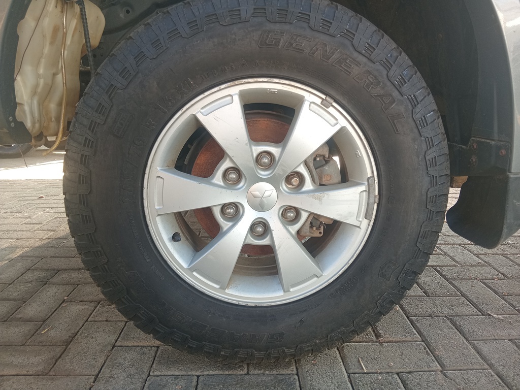 
								MITSUBISHI TRITON 3.2 Di-D CLUB CAB 4X4 P/U S/C full									
