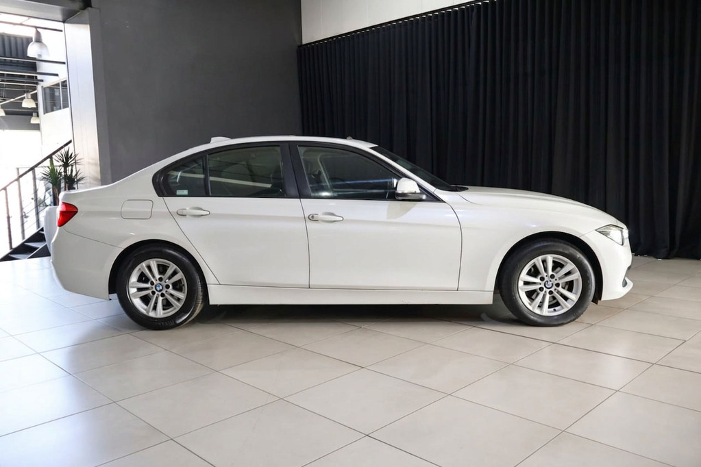 
								BMW 318i A/T (F30) full									