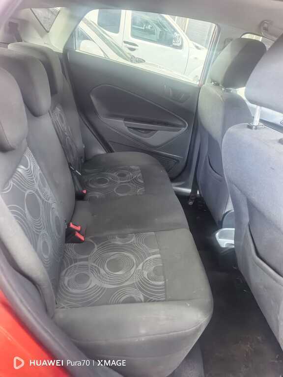 
								FORD FIESTA 1.6i TREND 5Dr full									