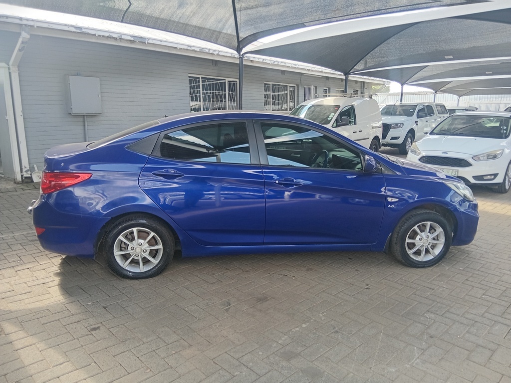 
								HYUNDAI ACCENT 1.6 GL/MOTION full									