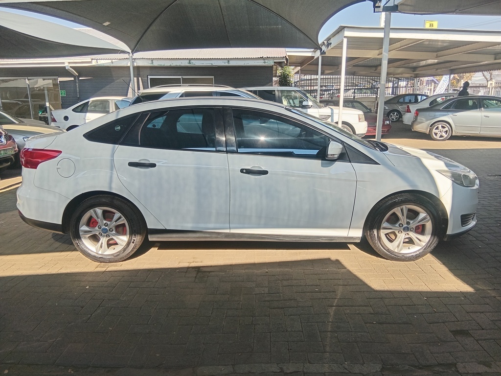 
								FORD FOCUS 1.0 ECOBOOST AMBIENTE full									