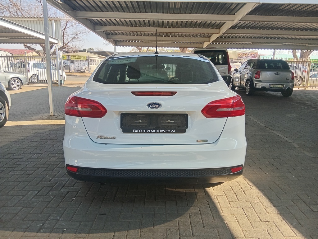 
								FORD FOCUS 1.0 ECOBOOST AMBIENTE full									