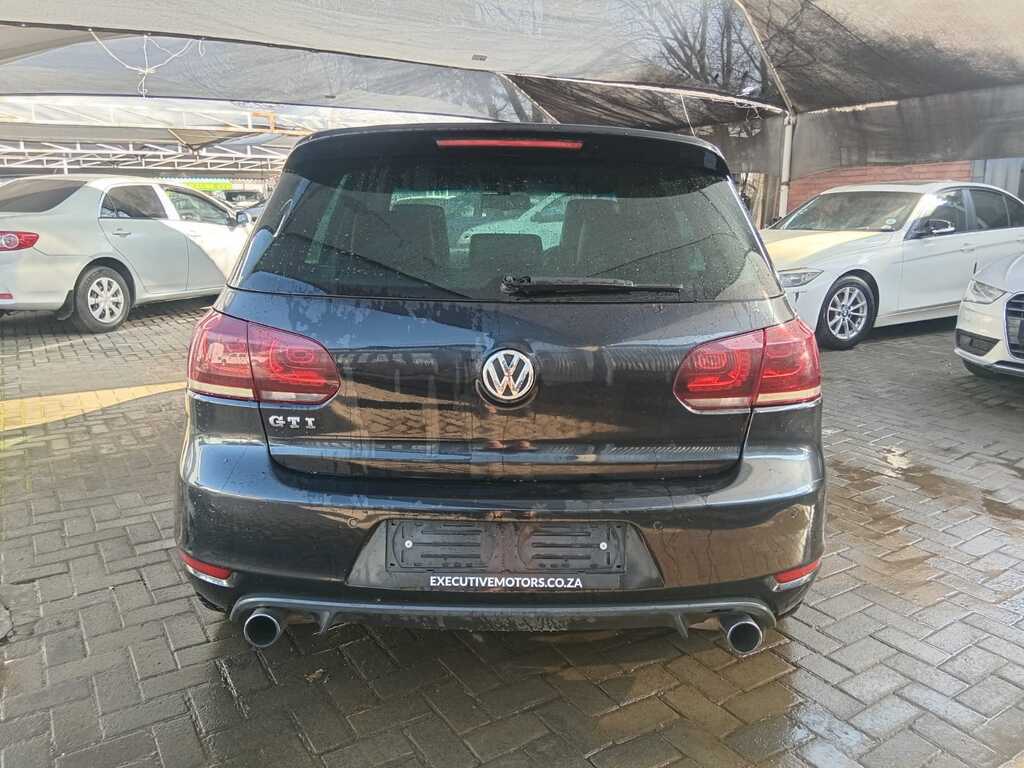 
								VOLKSWAGEN GOLF VI GTi 2.O TSI DSG ED35 full									