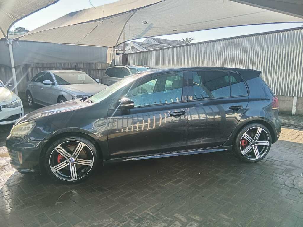 
								VOLKSWAGEN GOLF VI GTi 2.O TSI DSG ED35 full									