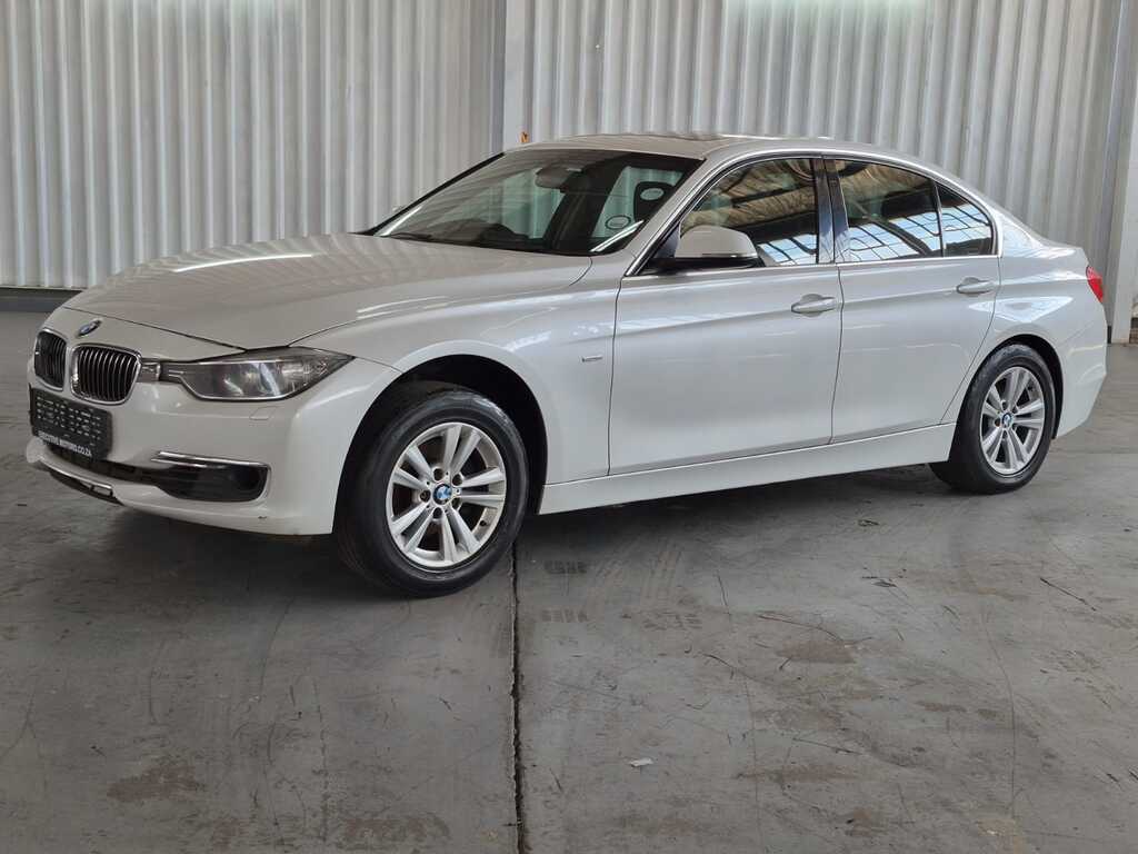 
								BMW 320i LUXURY LINE A/T (F30) full									
