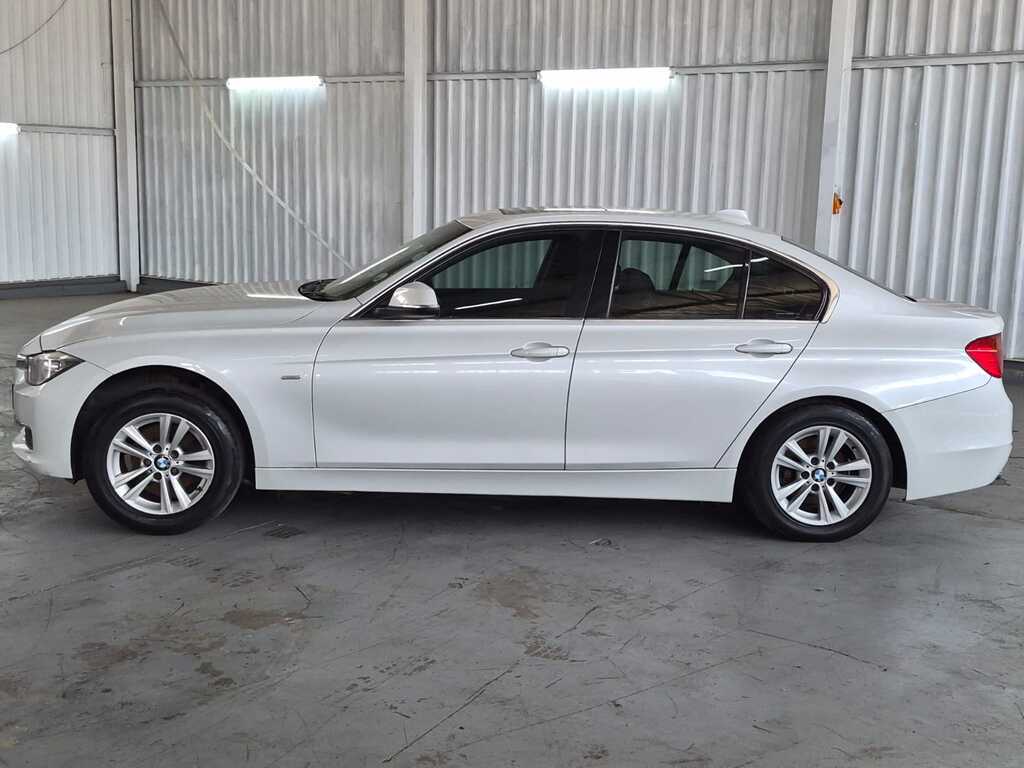
								BMW 320i LUXURY LINE A/T (F30) full									