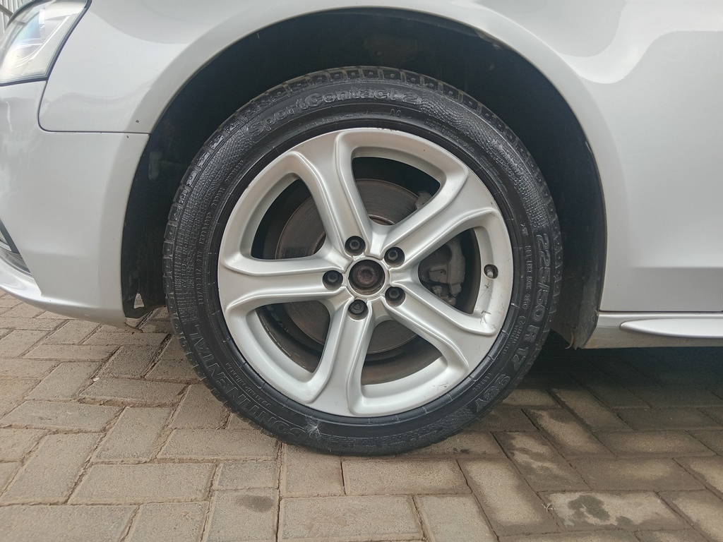 
								AUDI A4 1.8T SE MULTITRONIC full									