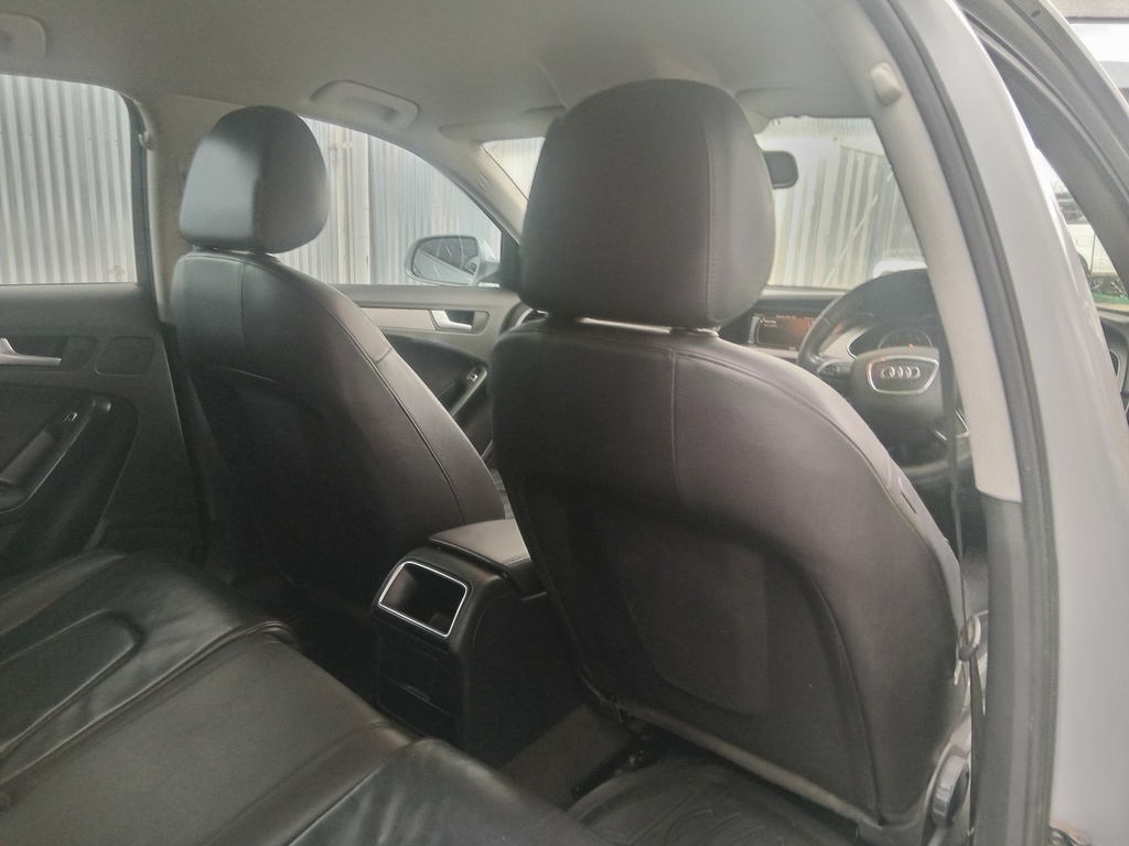 
								AUDI A4 1.8T SE MULTITRONIC full									
