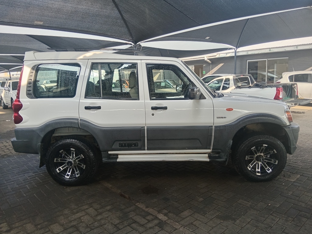 
								MAHINDRA SCORPIO 2.5 TCi 4X4 full									