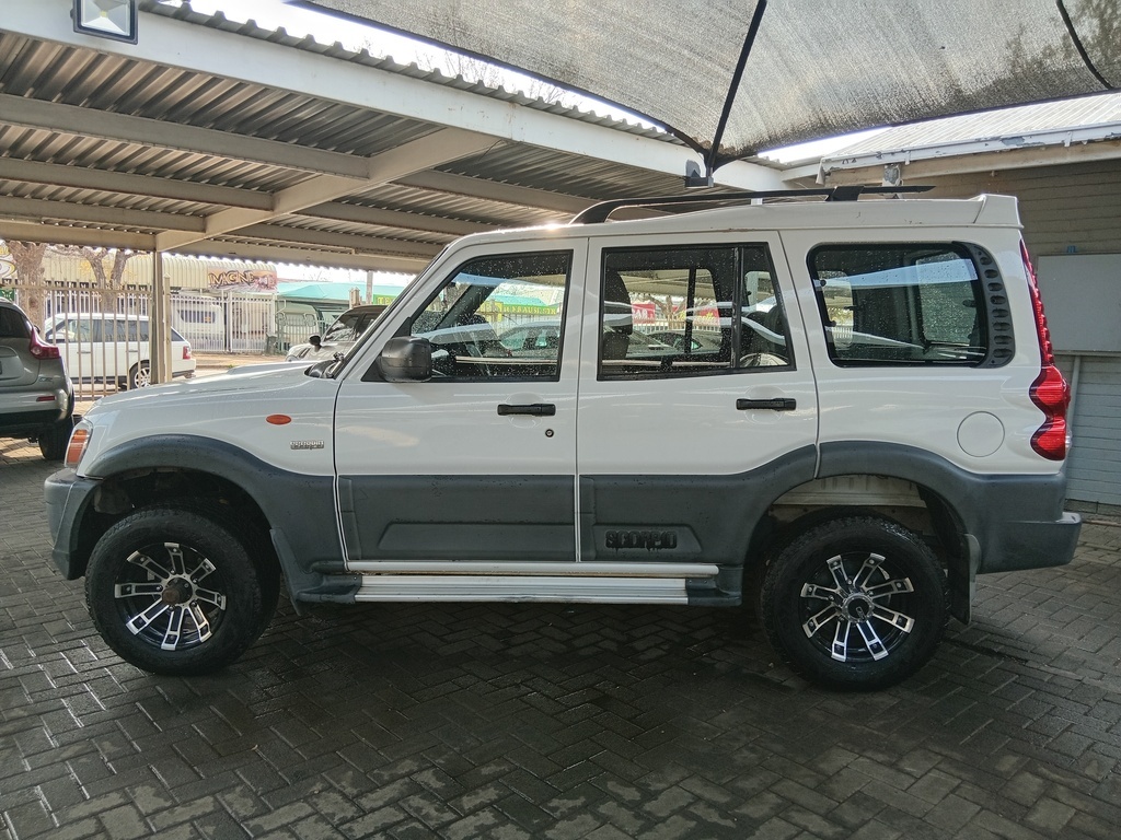 
								MAHINDRA SCORPIO 2.5 TCi 4X4 full									