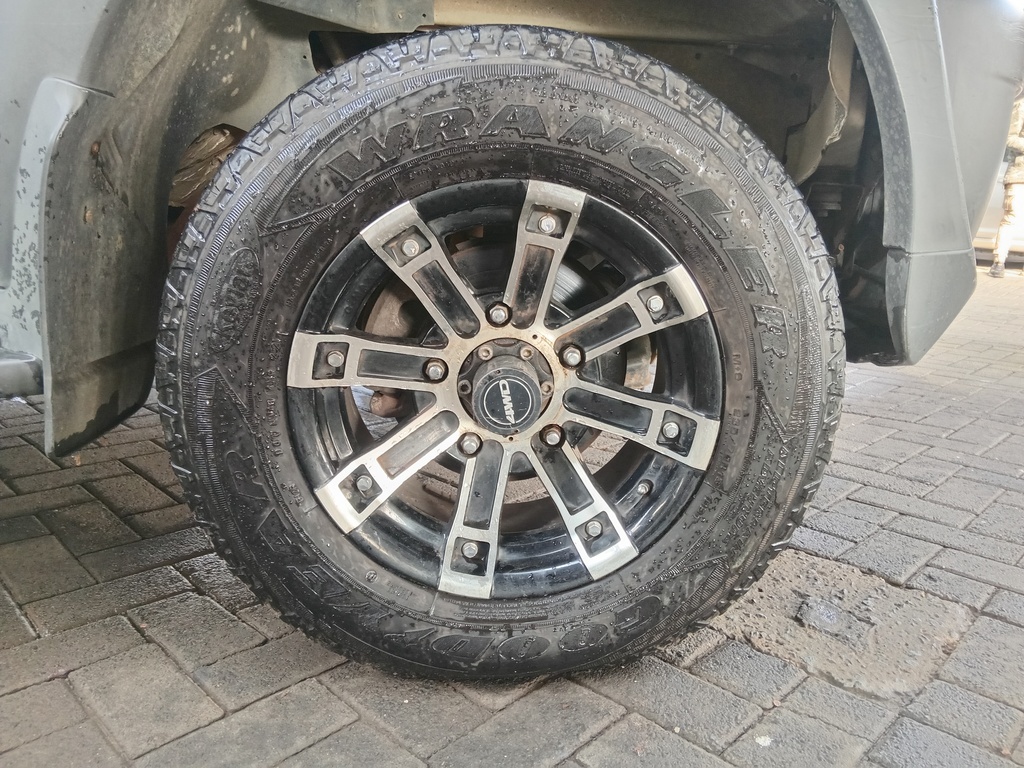 
								MAHINDRA SCORPIO 2.5 TCi 4X4 full									