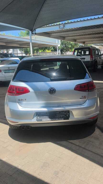 
								VOLKSWAGEN GOLF VII 1.4 TSI COMFORTLINE DSG full									