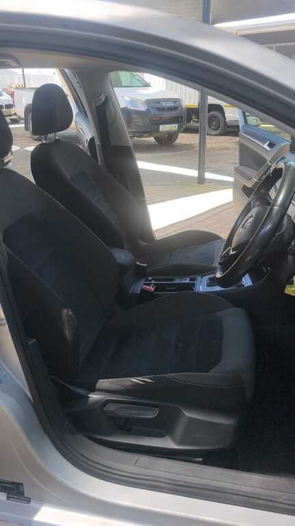 
								VOLKSWAGEN GOLF VII 1.4 TSI COMFORTLINE DSG full									