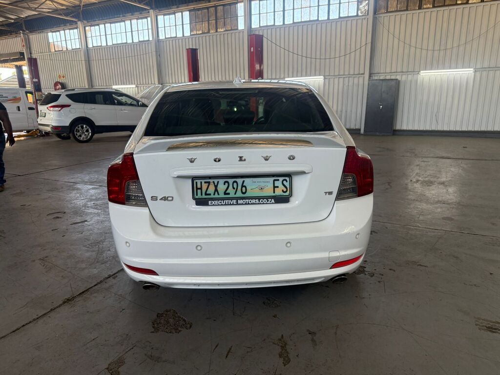 
								VOLVO S40 T5 A/T full									